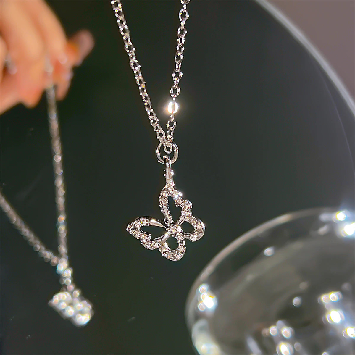 #00028 - Fluttering Heart Zircon Necklace