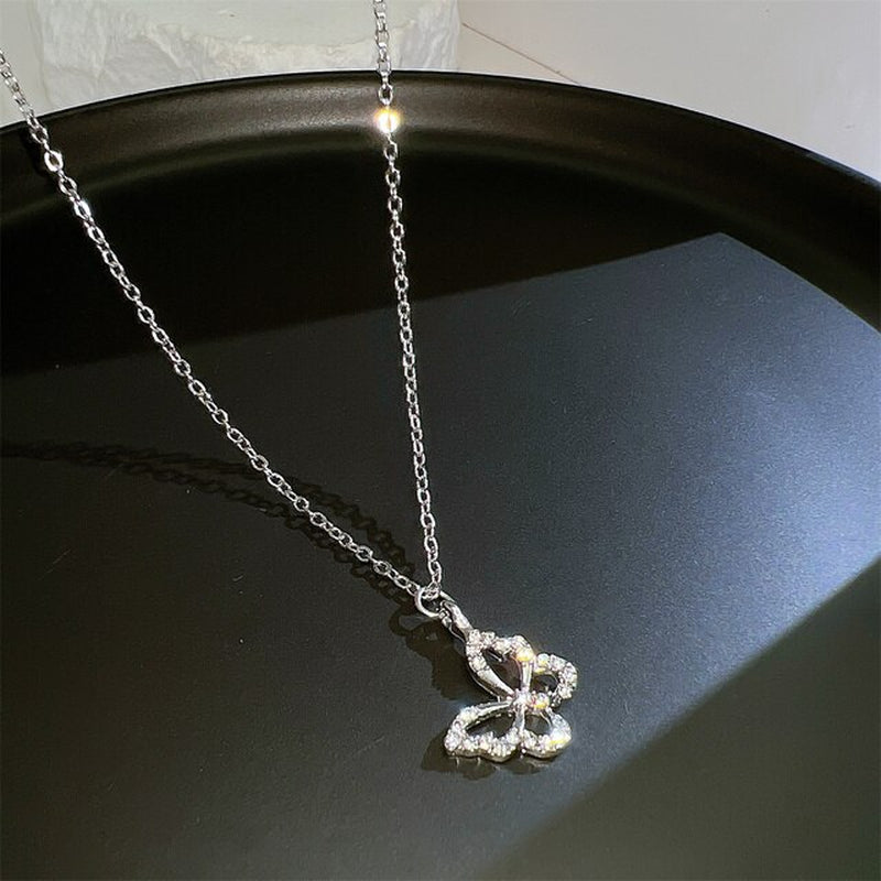 #00028 - Fluttering Heart Zircon Necklace